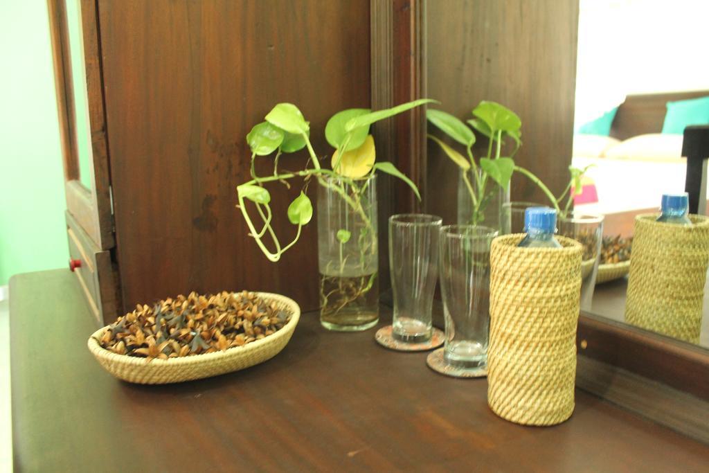 Akurala Beach Park Hikkaduwa Bagian luar foto